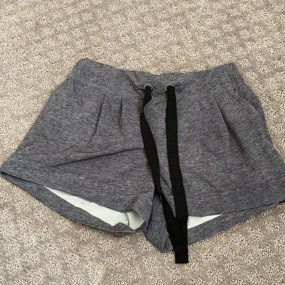 Lululemon shorts 4